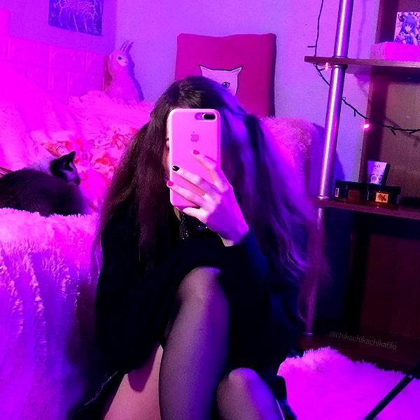 tiny.eviluv instagram image archive image