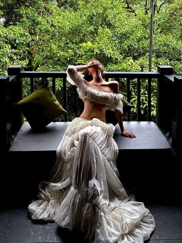 lyhythuedoxinh instagram image archive image