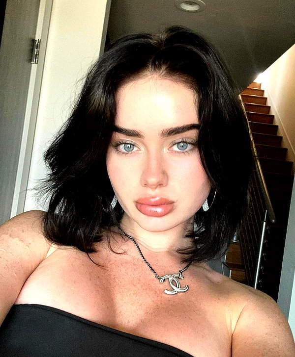 baddiesessence instagram image archive image