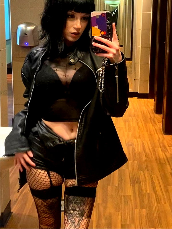 scarlett_ichor instagram image archive image