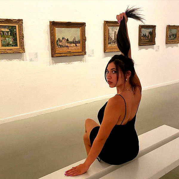 romi_henenson instagram image archive image