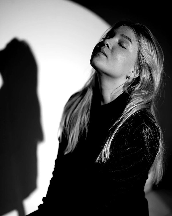 lila.garnik instagram image archive image