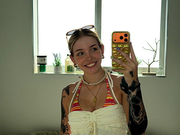 peachtoot.plz instagram image archive image