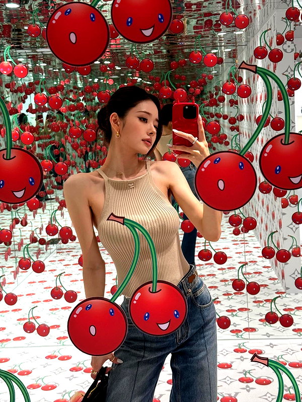 dear.zia instagram image archive image