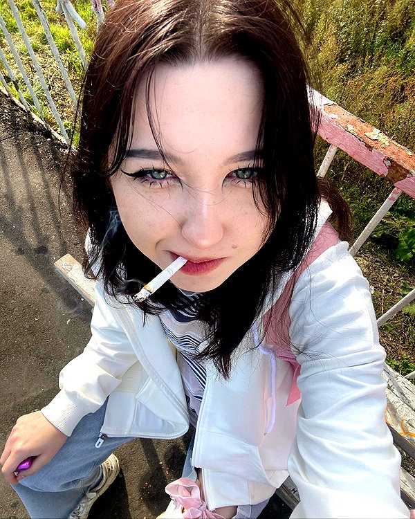 llofreaki instagram image archive image