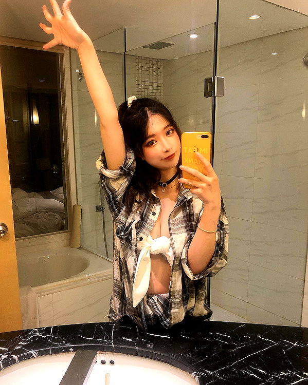 erokochiba instagram image archive image