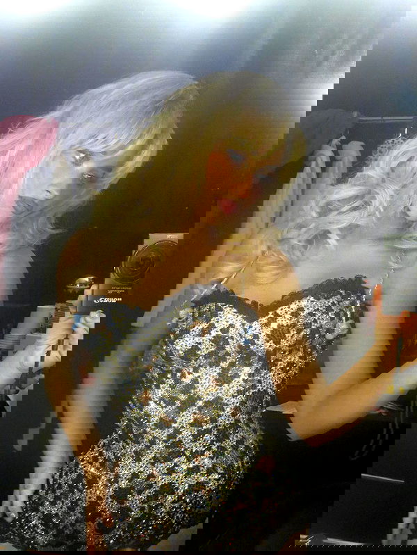 sabrinacarpenter sabrinacarpenter archive image