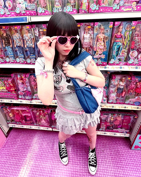 Archived image from @notchicore on Instagram
