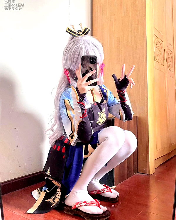 gallery_cosplayer instagram image archive image