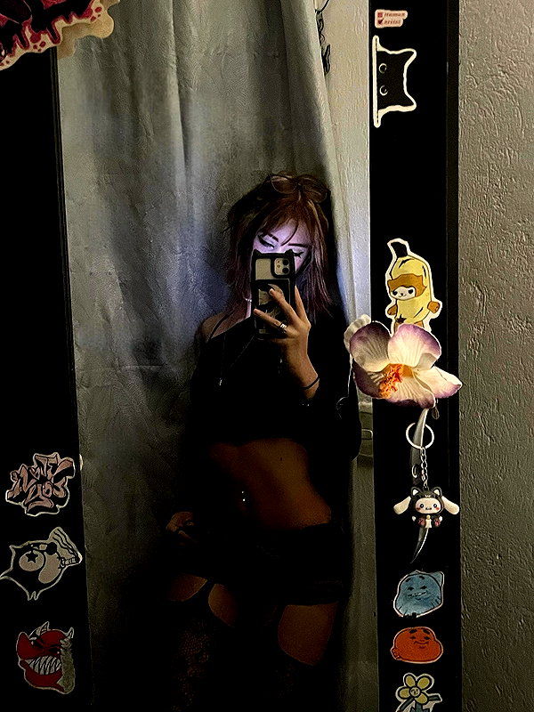 shevaal_x instagram image archive image