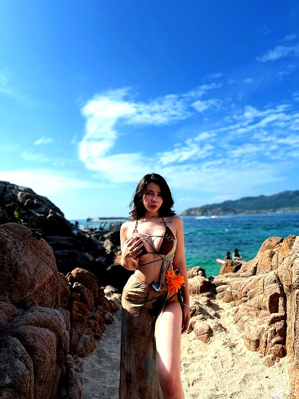 lyhythuedoxinh instagram image archive image