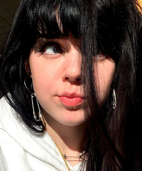 yeahimcaroline instagram image archive image