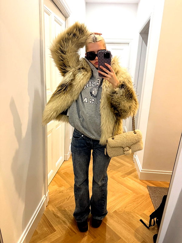 girlcalledluca instagram image archive image