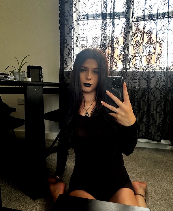 __dedgrl instagram image archive image
