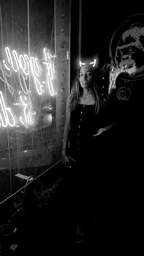 yaelxyazdi instagram image archive image