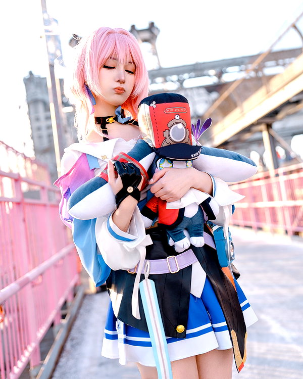 miee_cos instagram image archive image