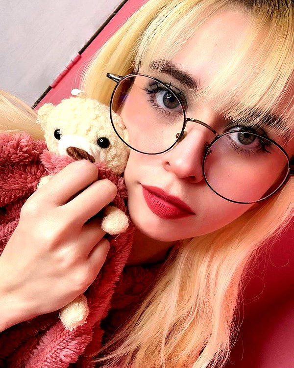 luly1980s instagram image archive image