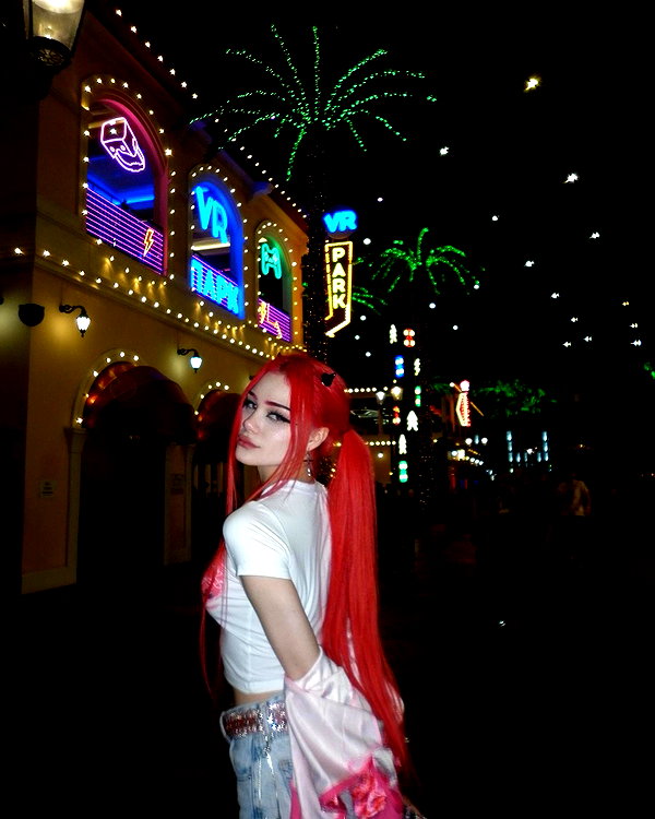 vik4au instagram image archive image