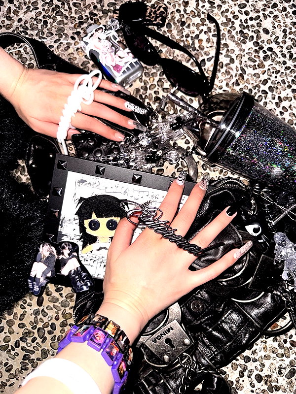 9unxx7 instagram image archive image
