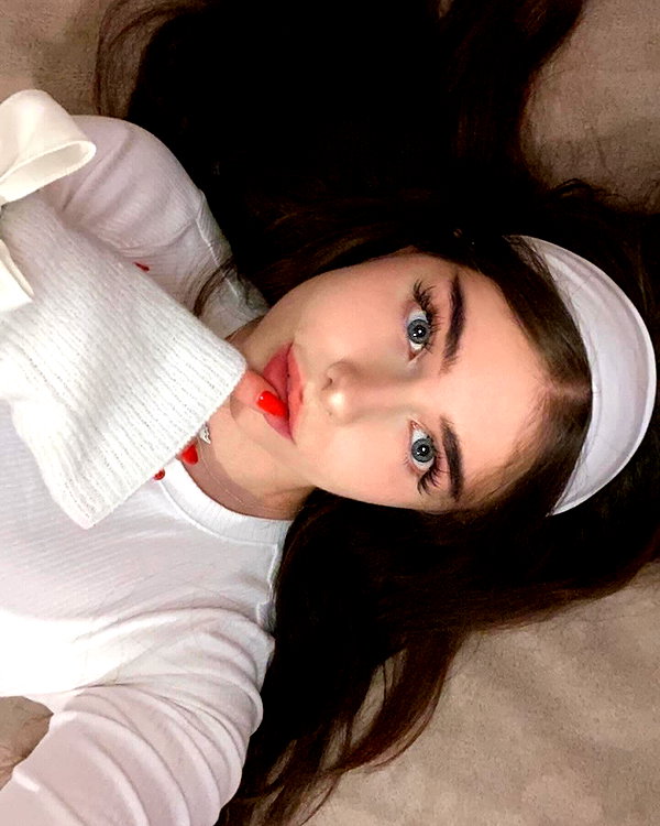 baddiesessence instagram image archive image