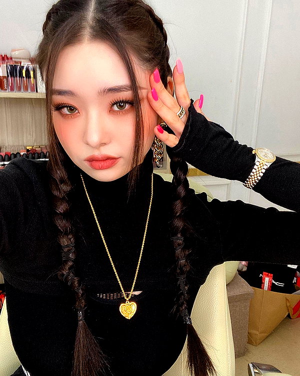dear.zia instagram image archive image