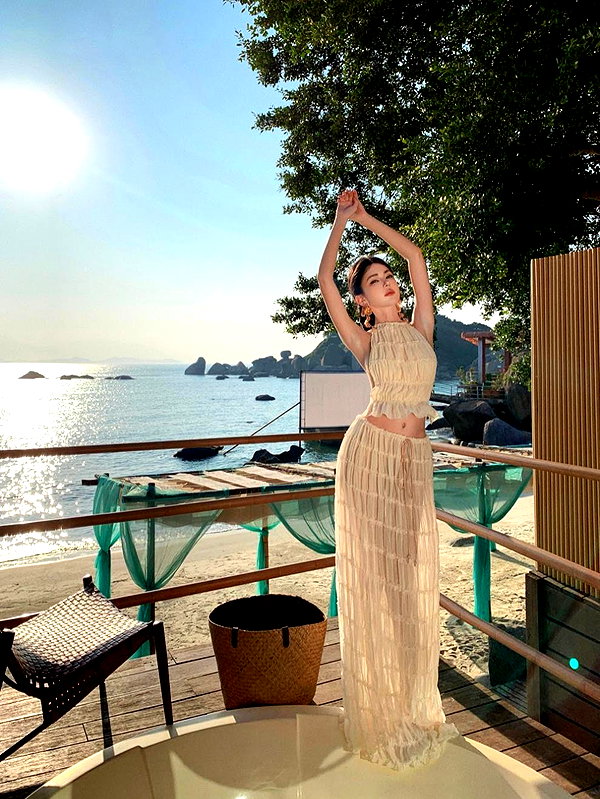 lyhythuedoxinh instagram image archive image