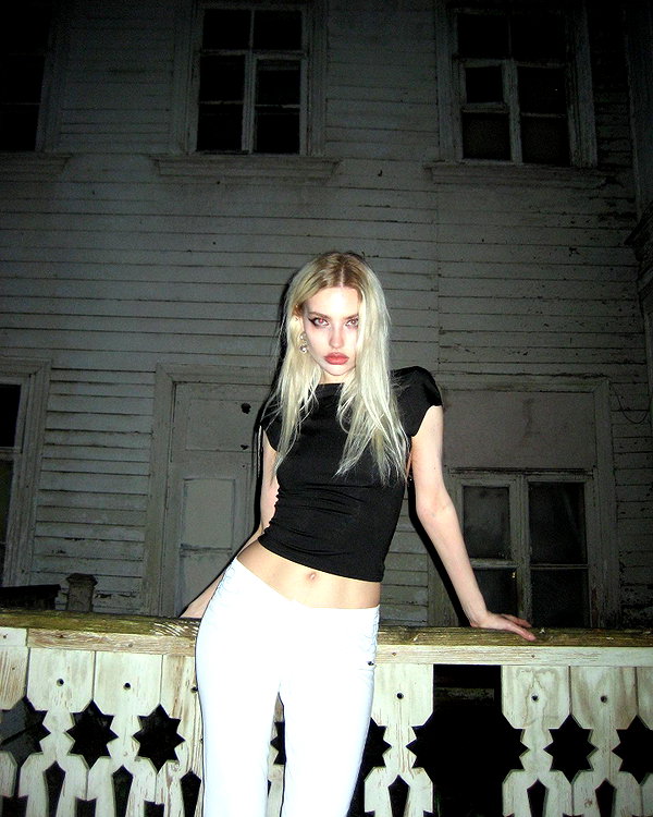 alien.hanna instagram image archive image