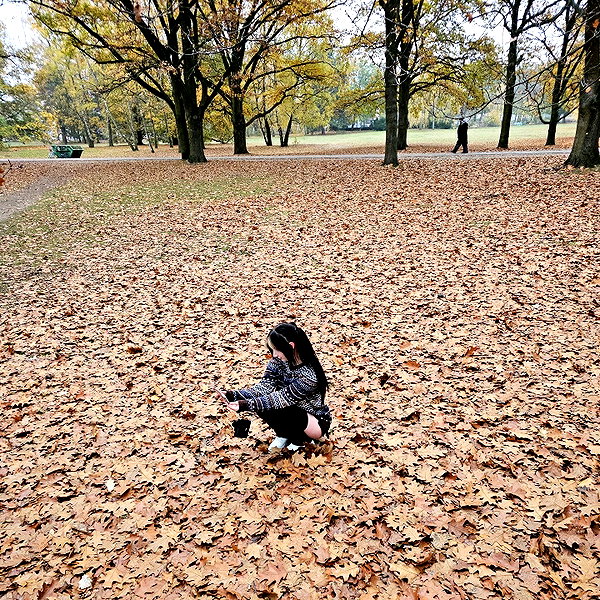 danielle.mercedie instagram image archive image