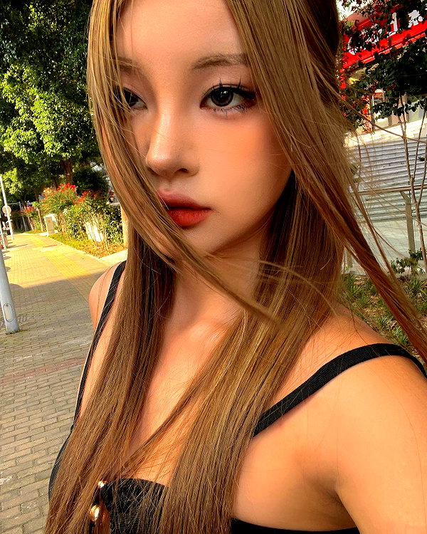 ll.lu1s instagram image archive image