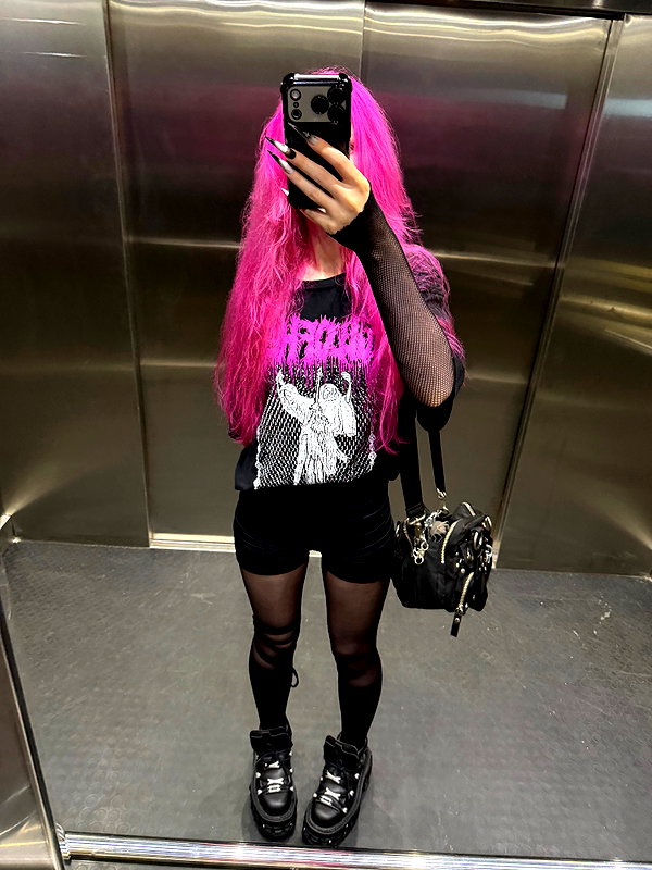 tiny.eviluv instagram image archive image