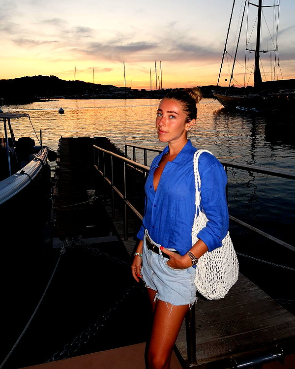 annezivi instagram image archive image