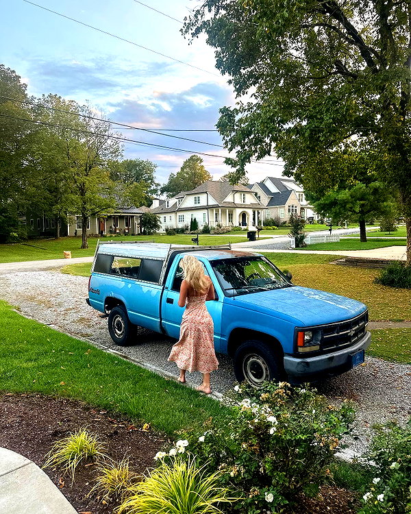 Archived image from @katiesigmond on Instagram