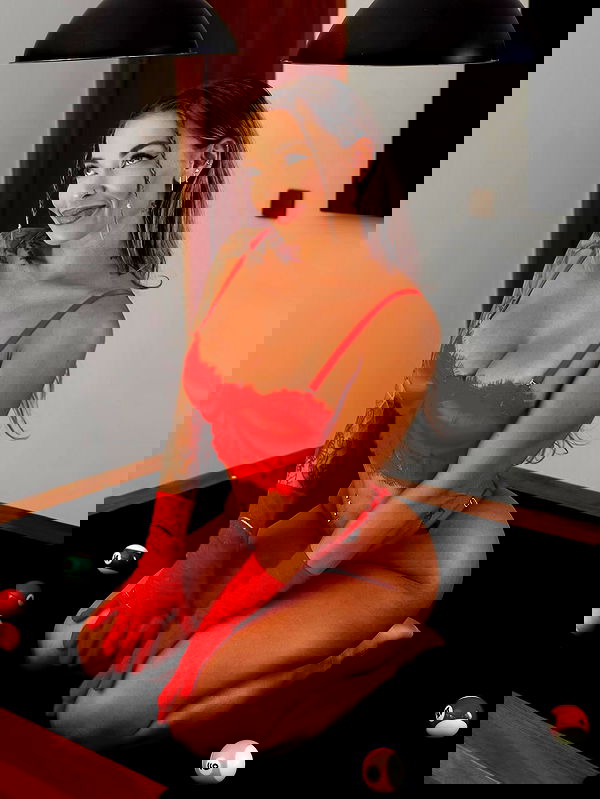 itshayleydavies itshayleydavies archive image