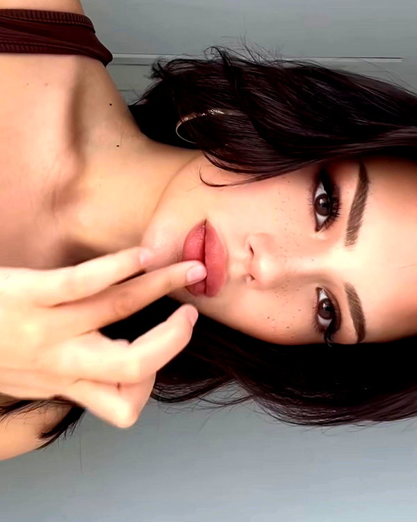 baddiesessence instagram image archive image
