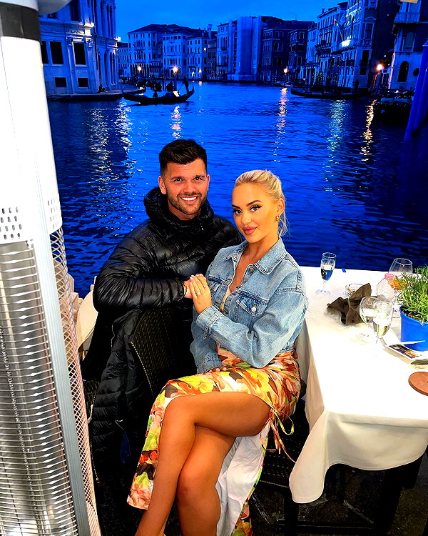 rhiannonbluee instagram image archive image
