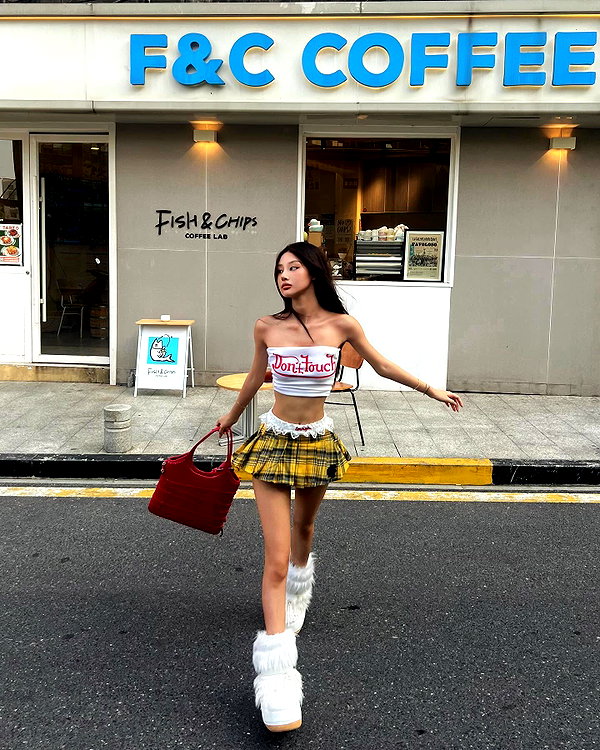 ll.lu1s instagram image archive image