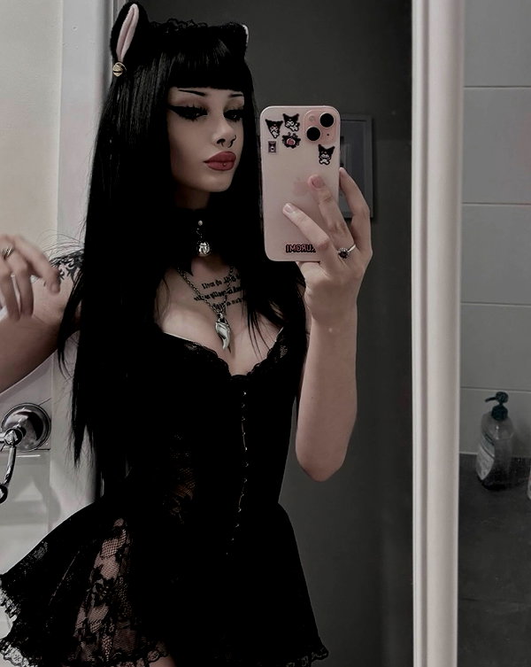 livindeadyaz instagram image archive image