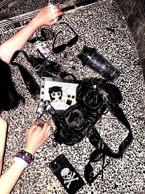 9unxx7 instagram image archive image
