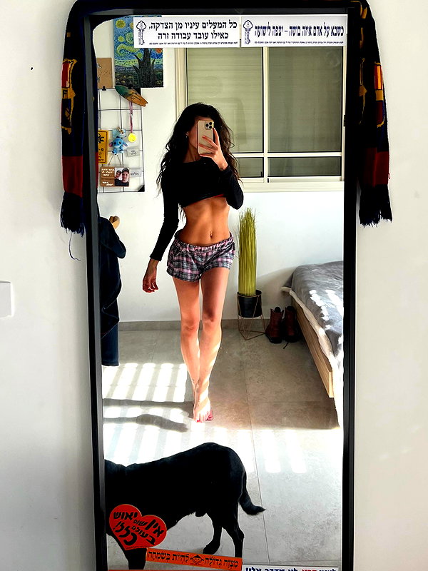 Archived image from @henchu1111 on Instagram