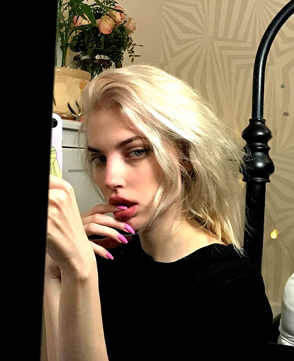 alien.hanna instagram image archive image