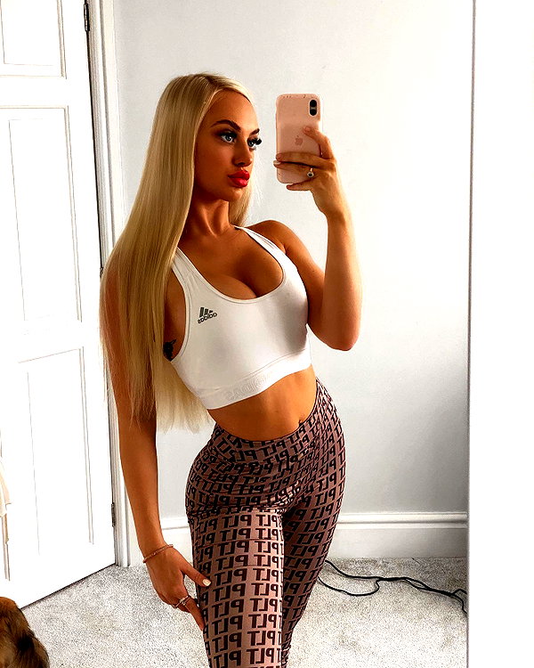 rhiannonbluee instagram image archive image