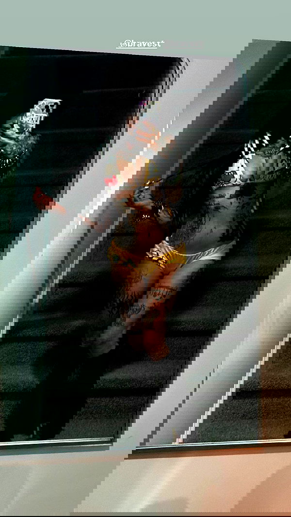 zommmbri zommmbri archive image