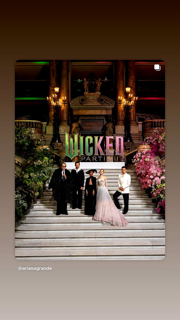 arianagrande instagram image archive image