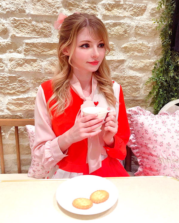 peachmilky_ instagram image archive image