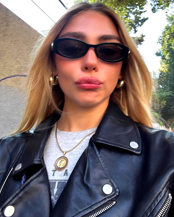 maya.keyy instagram image archive image