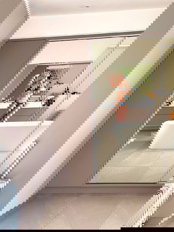 alexandramarianna alexandramarianna archive image