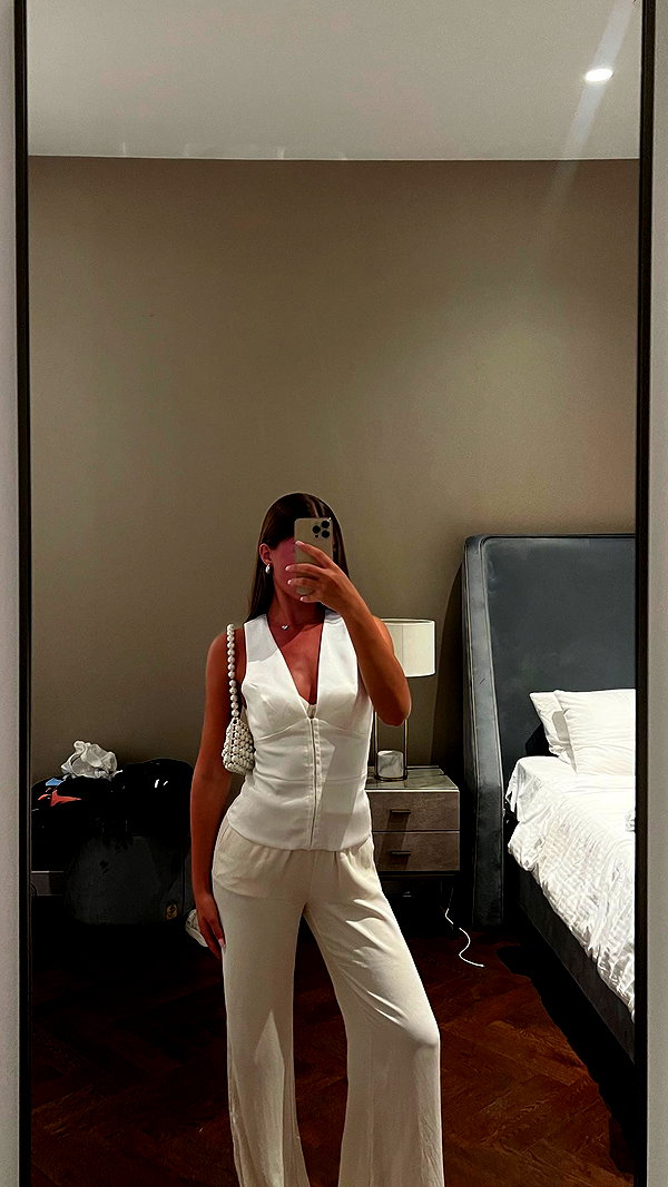 daniella_zeldis instagram image archive image