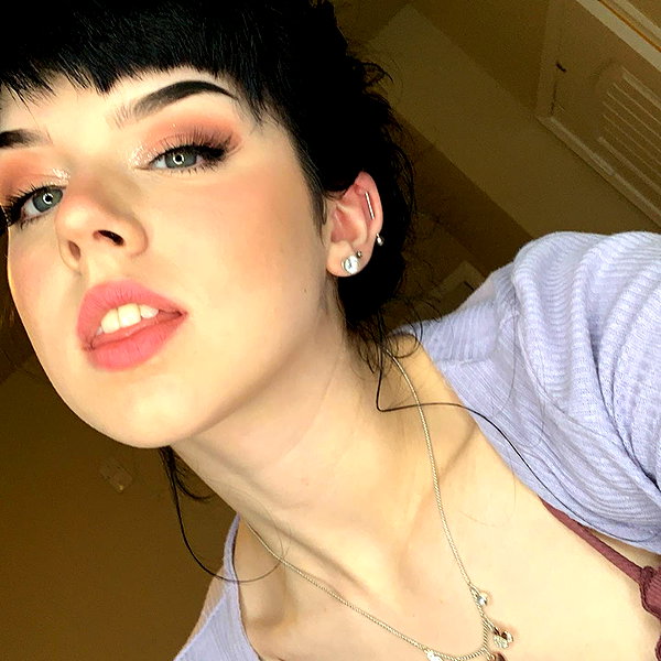 yeahimcaroline instagram image archive image