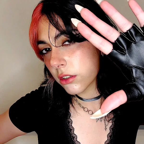 ayash.hila instagram image archive image