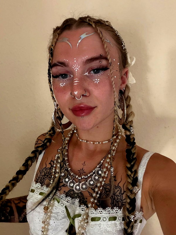 charley.chambers instagram image archive image